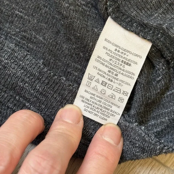 Free People - We The Free Split Back Turtleneck Cowl Neck Flyaway Back Top Sz.S - Picture 8 of 8